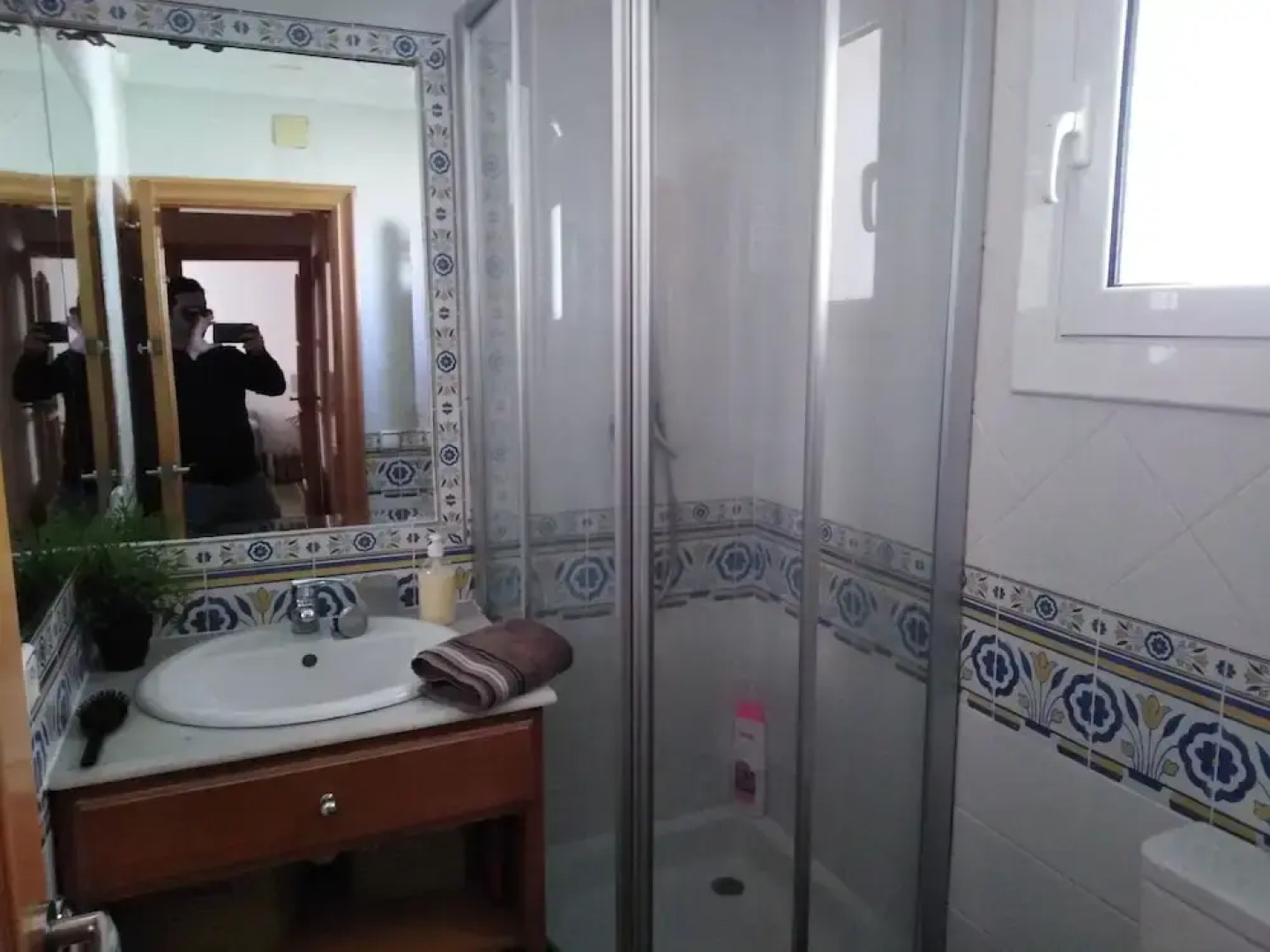 Private Rooms - Fira 2