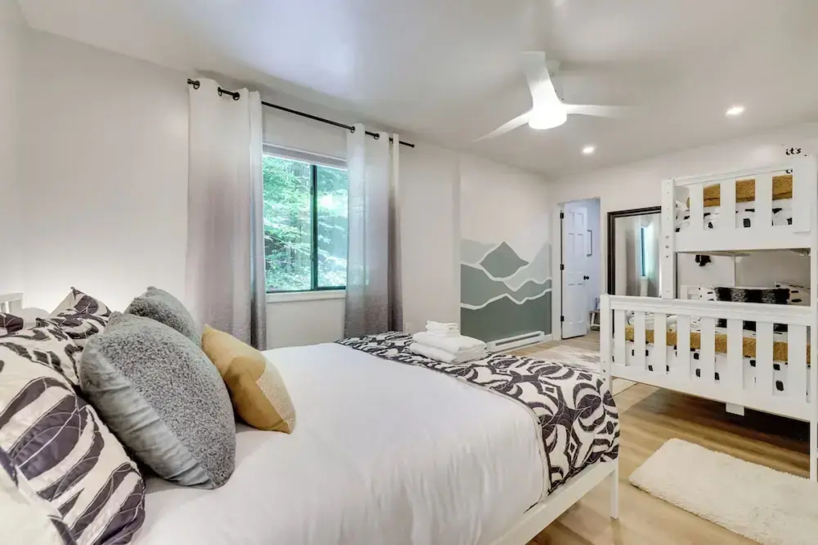 'sweetfern' Gouldsboro Cabin: Deck + Lake Access