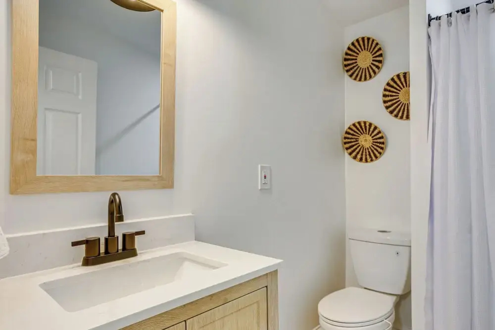 Walk to Beach: Somers Point Apartment!