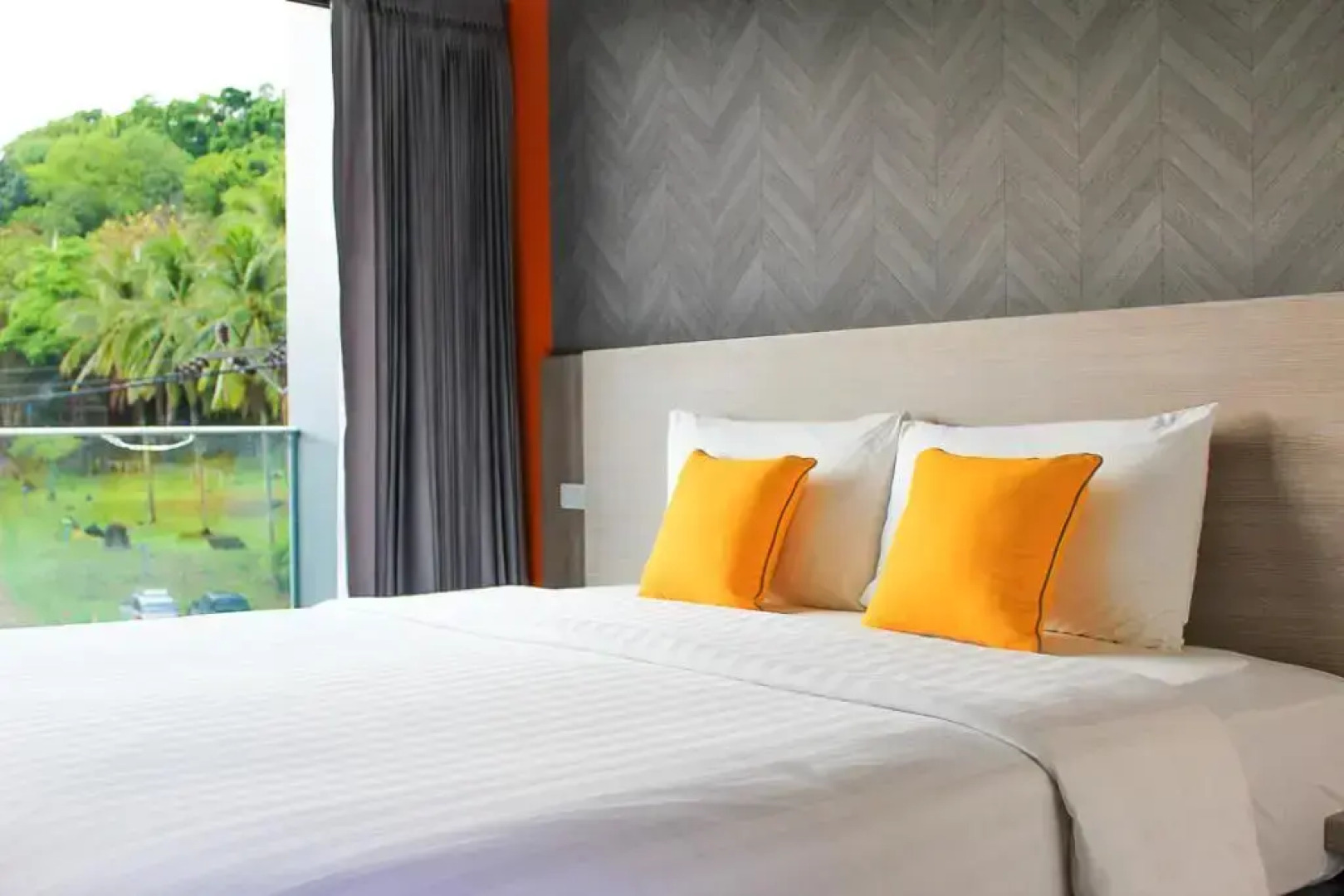 Wake Up Aonang Hotel