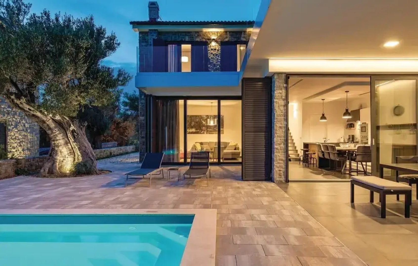 Awesome Home in Lun With Wifi, Outdoor Swimming Pool and 4 Bedrooms