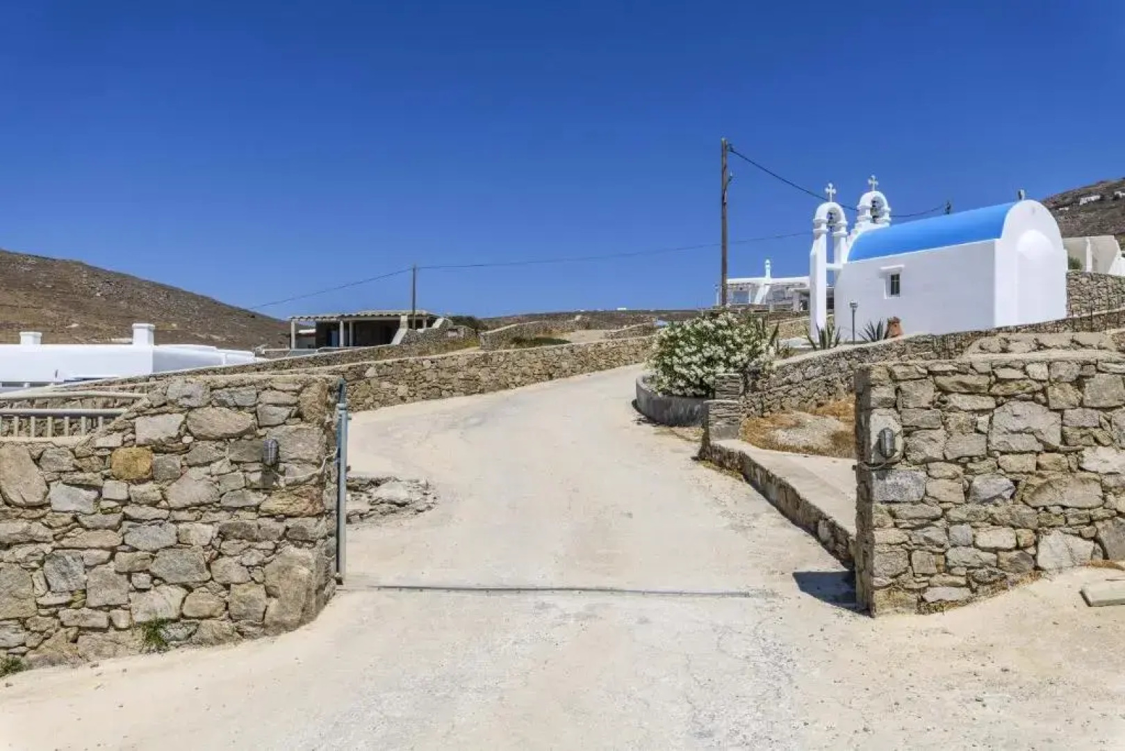 Mesmerising Sea View Lia Residence