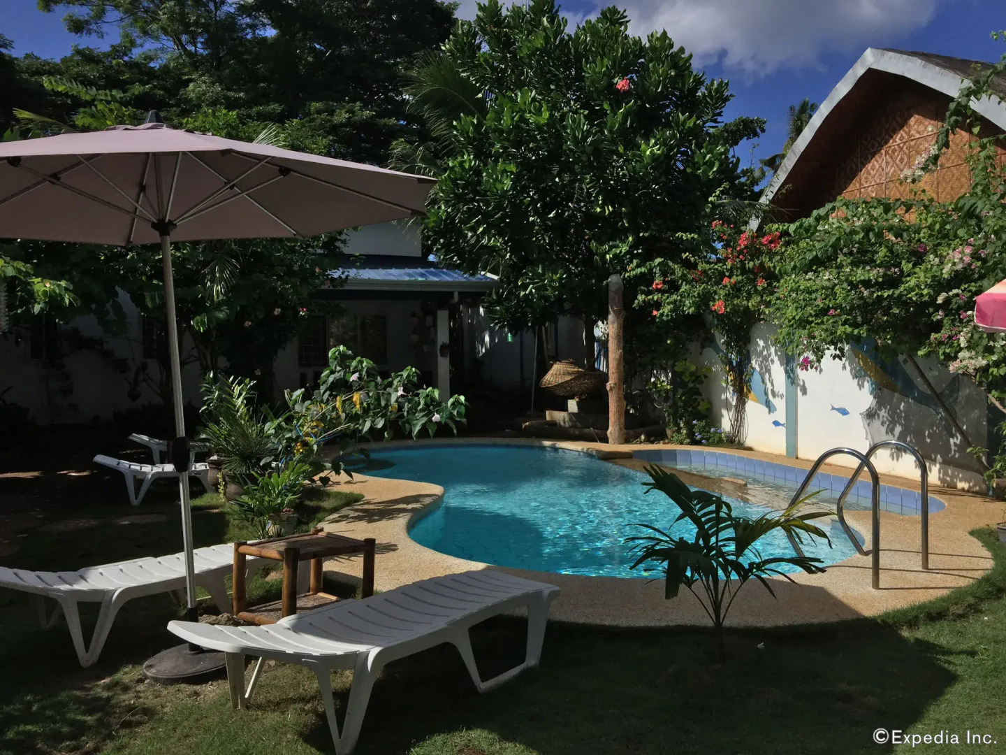 Acacia Sunset Village Inn