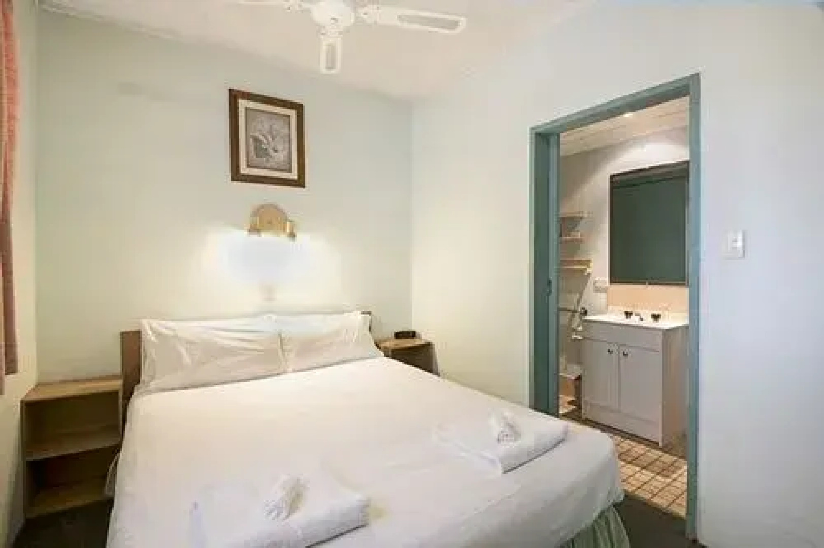 Allamanda Apartments