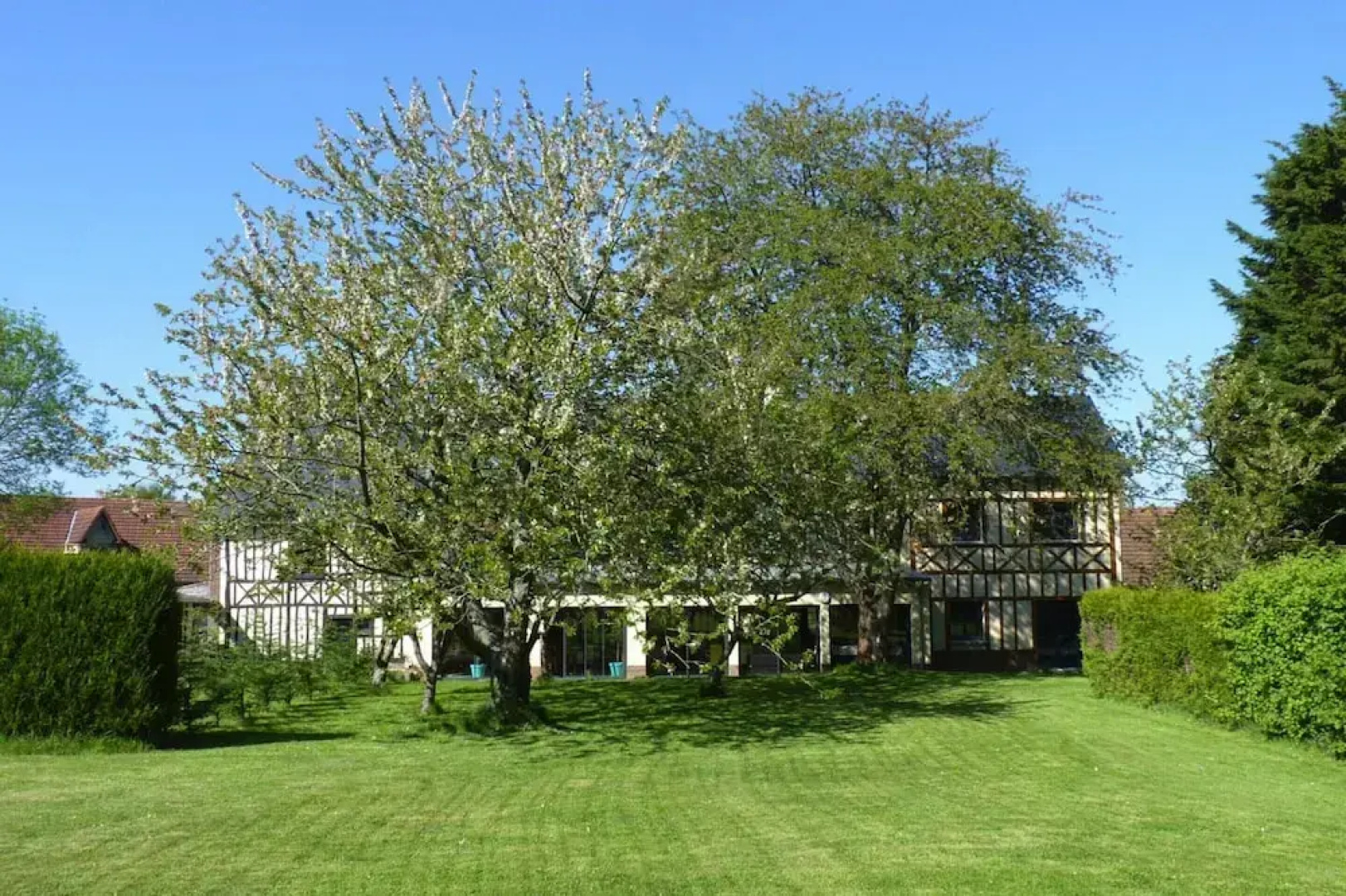 Townhouse Near Bay of Somme and Beaches