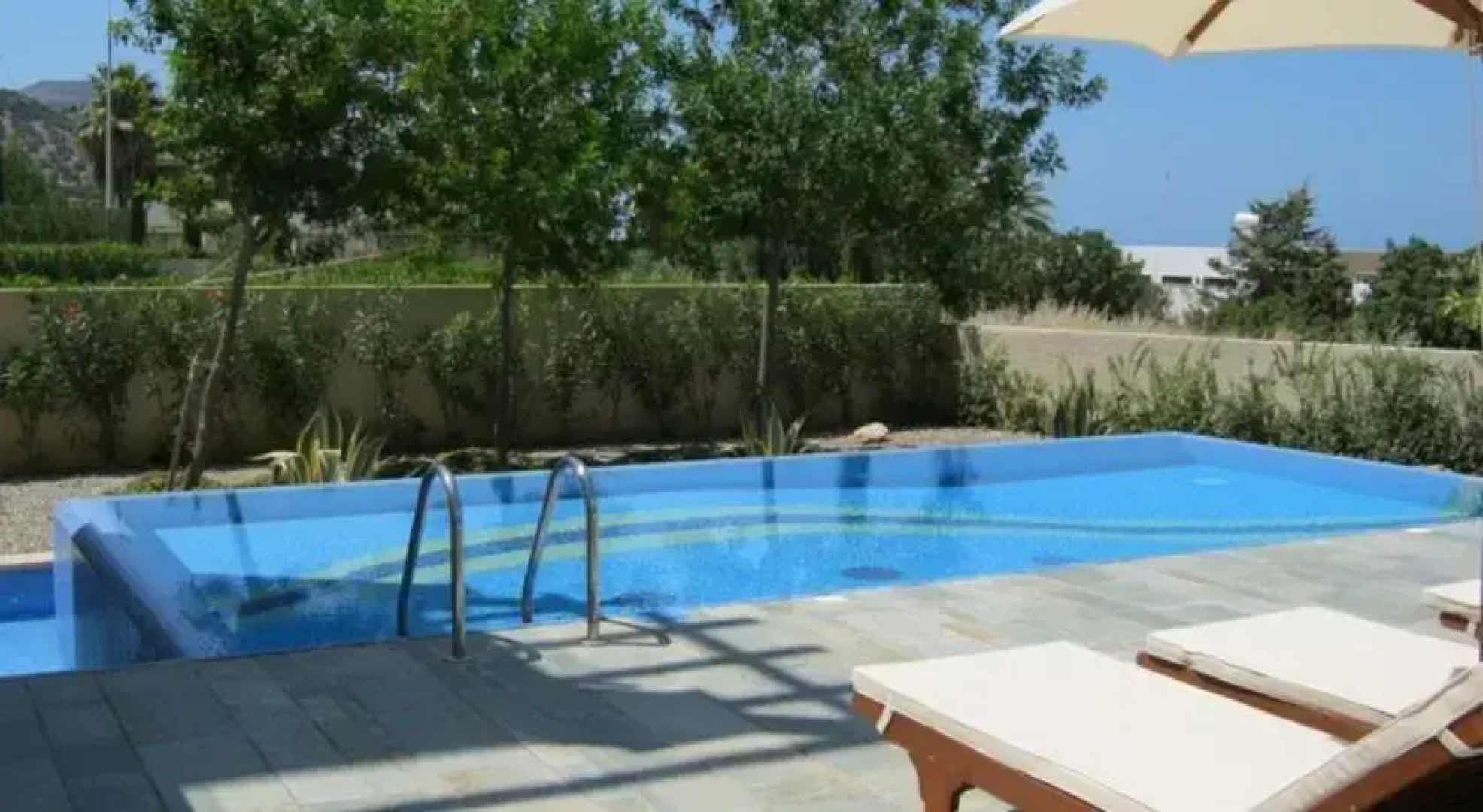 Amorosa Villas