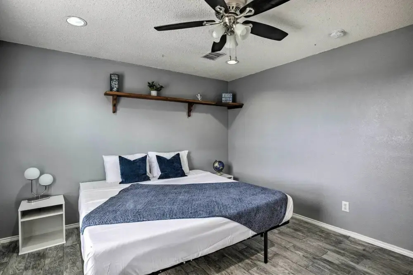 Sleek Rockwall Home Near Dtwn Dallas & Lake!