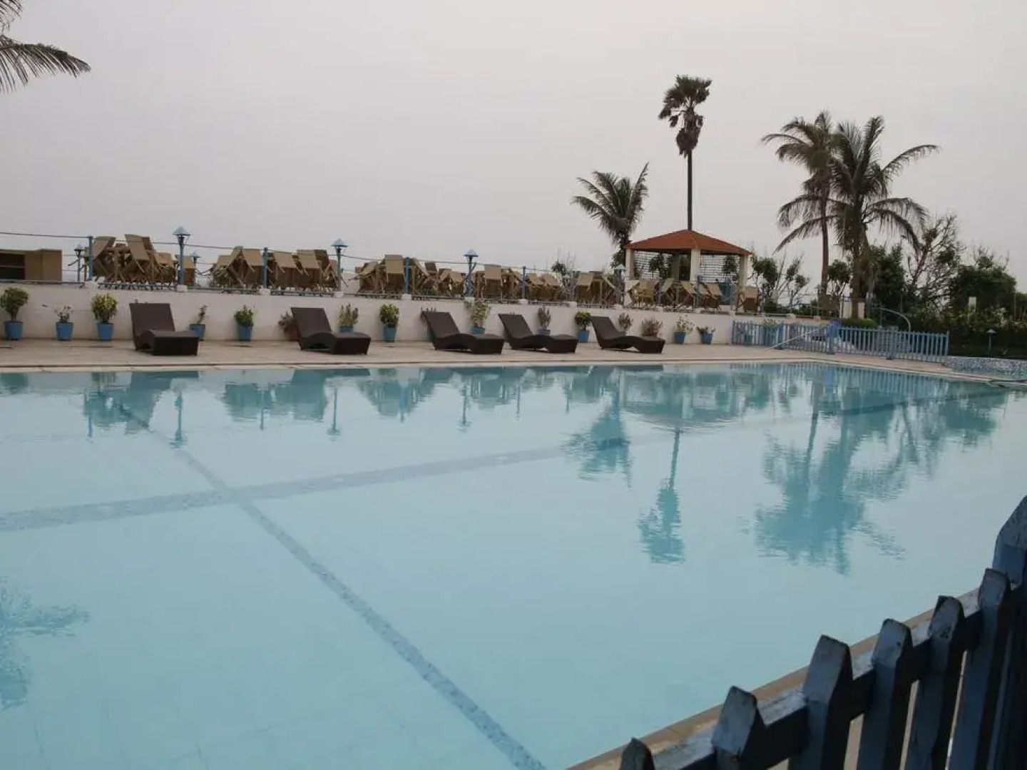 Palm Beach Hotel & Resort