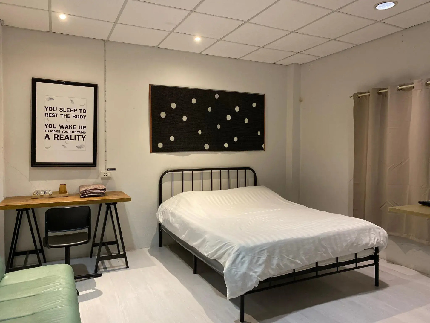 The Goose Cafe & Hostel