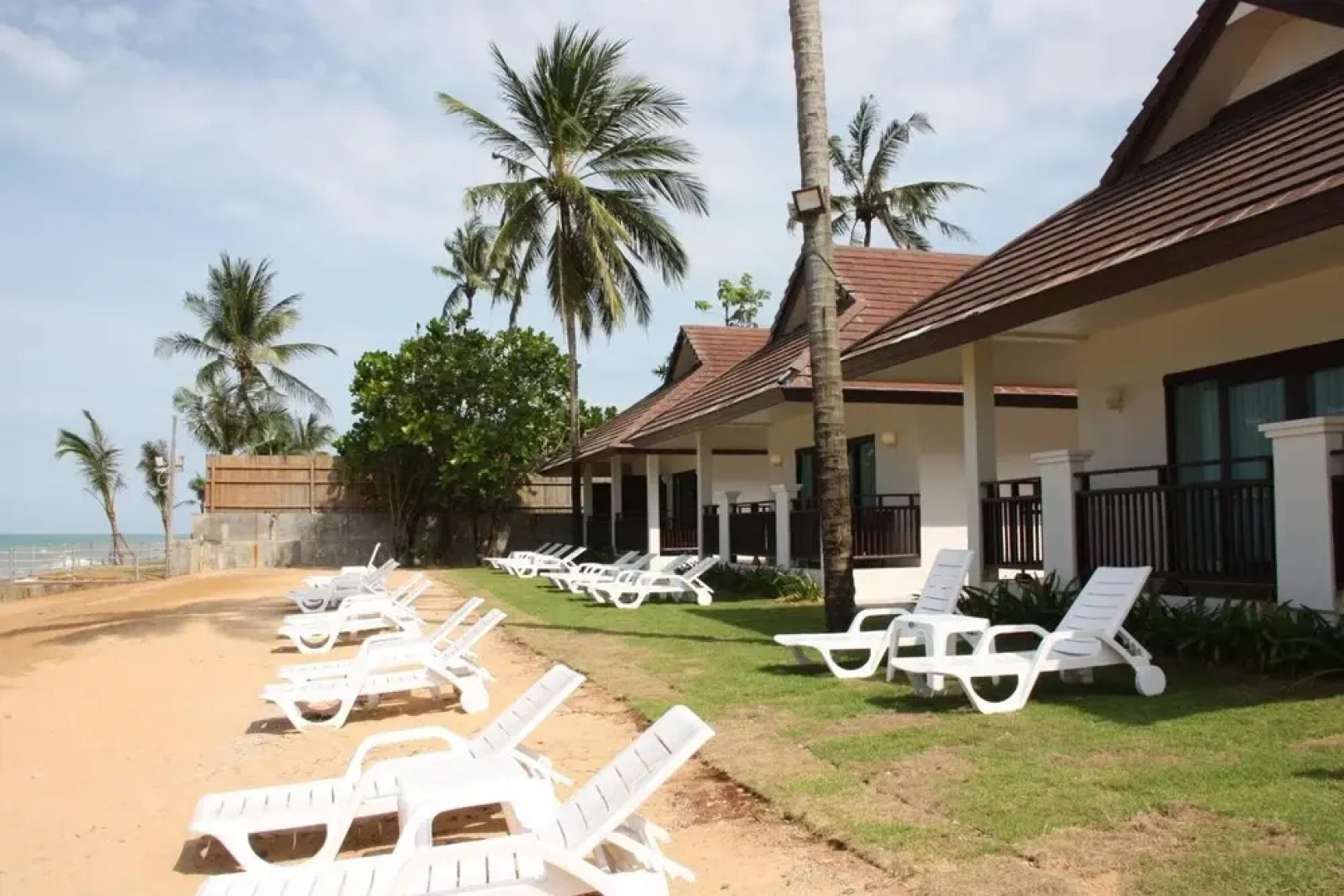 Fanari Khaolak Resort (Fanari Seafront Wing)