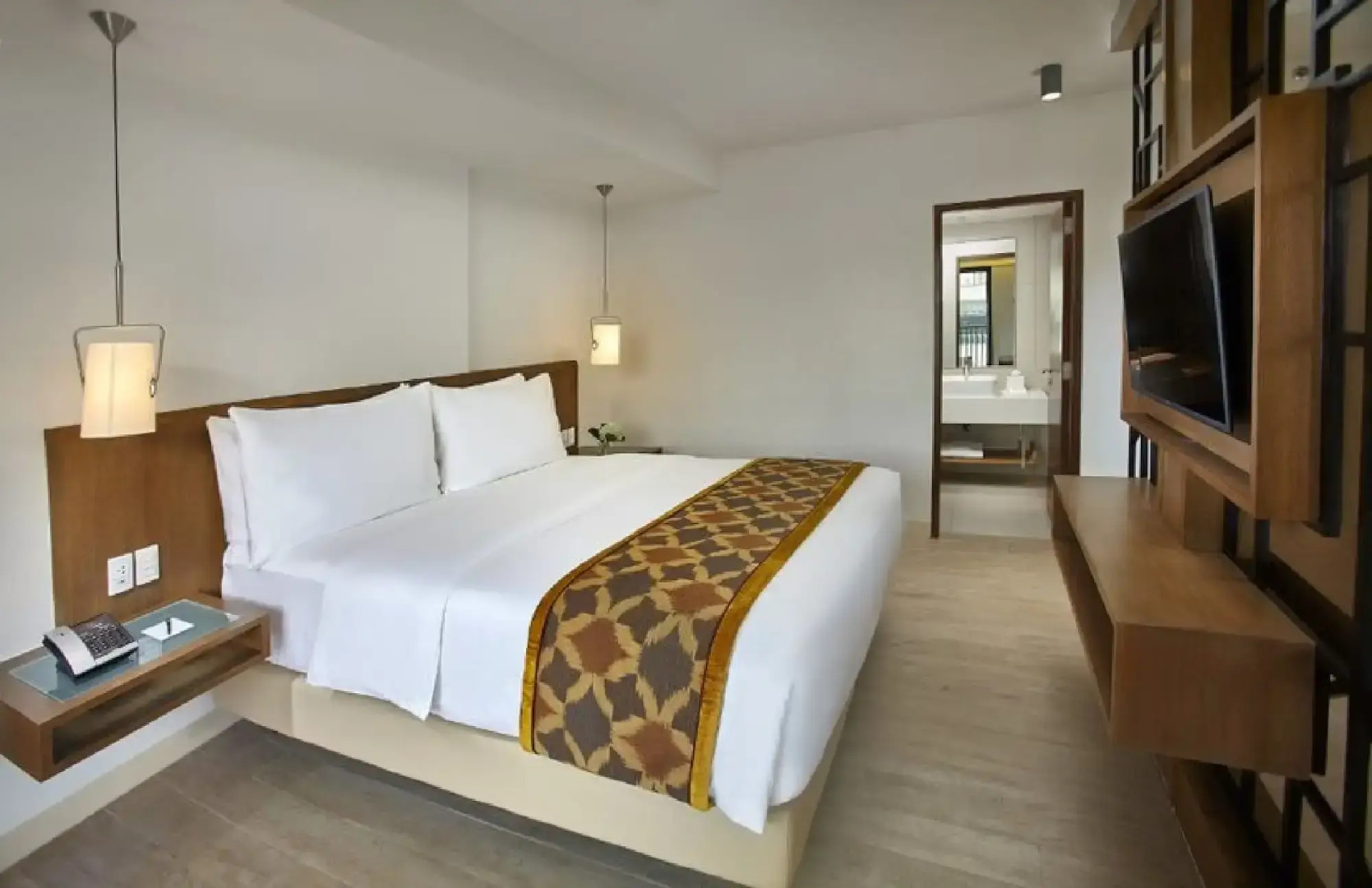 Quest Hotel Tagaytay City