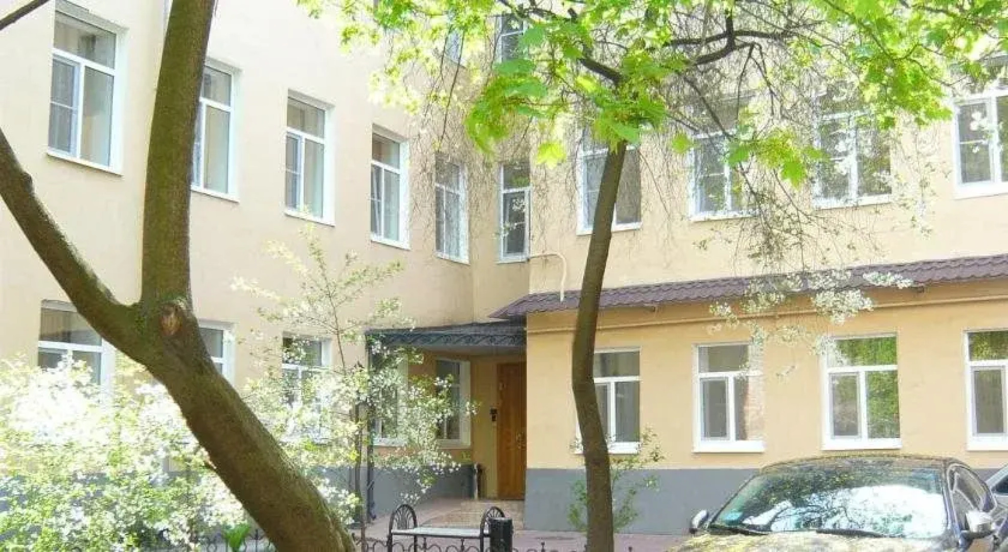 Невский двор