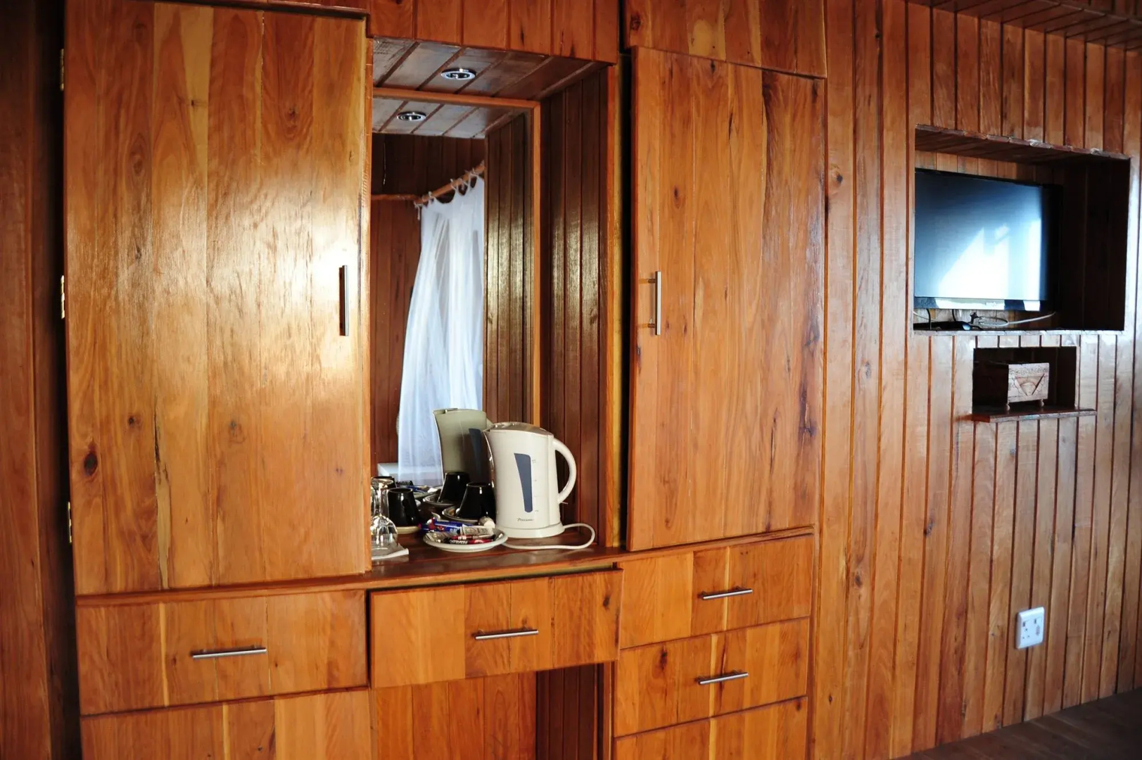 Catembe Gallery Hotel