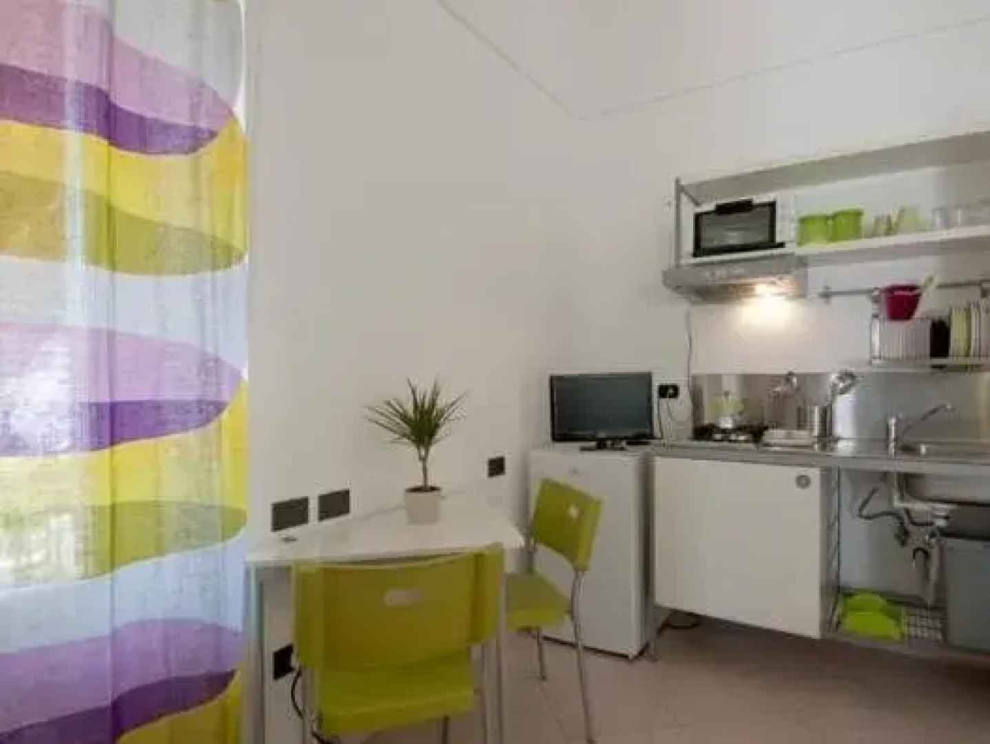 Gioia 13 Apartments & Rooms