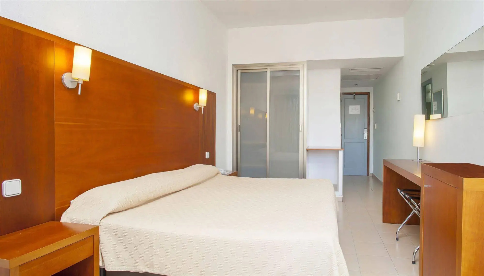 Отель Ibiza Playa