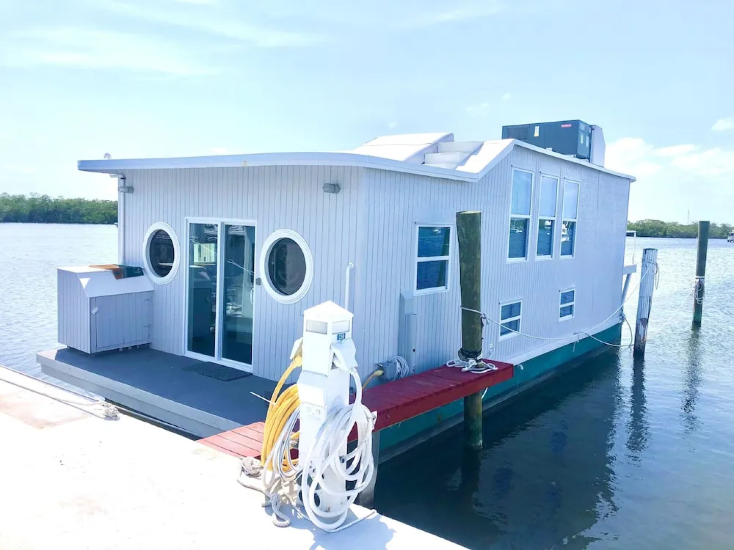 Mangrove Marina and Resort Aqualodge Houseboats