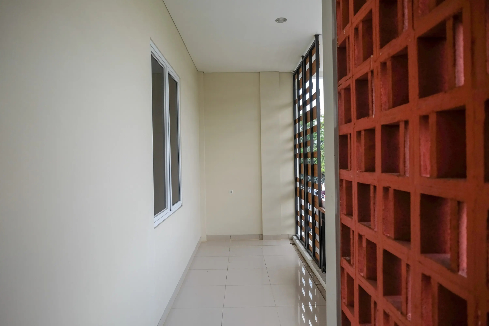 RedDoorz Plus near Solo Square 2