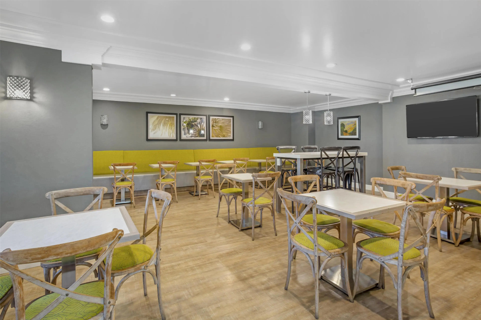 Best Western Plus Dixon Davis