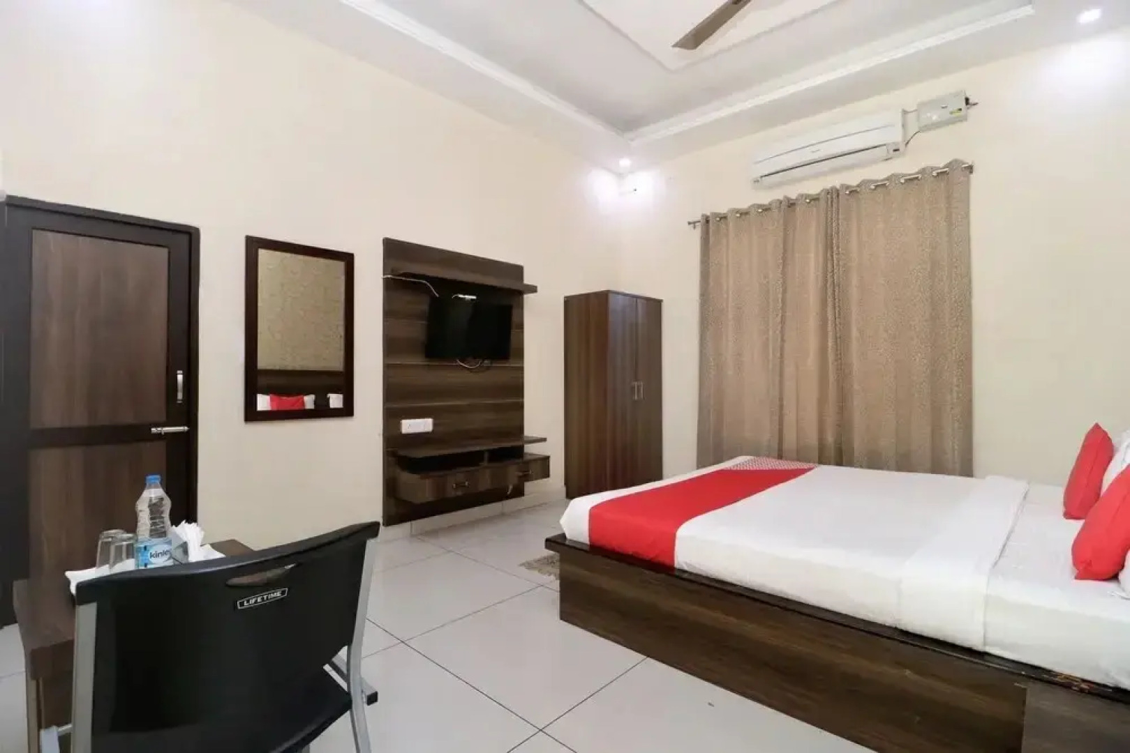Samrat Regency By OYO Rooms
