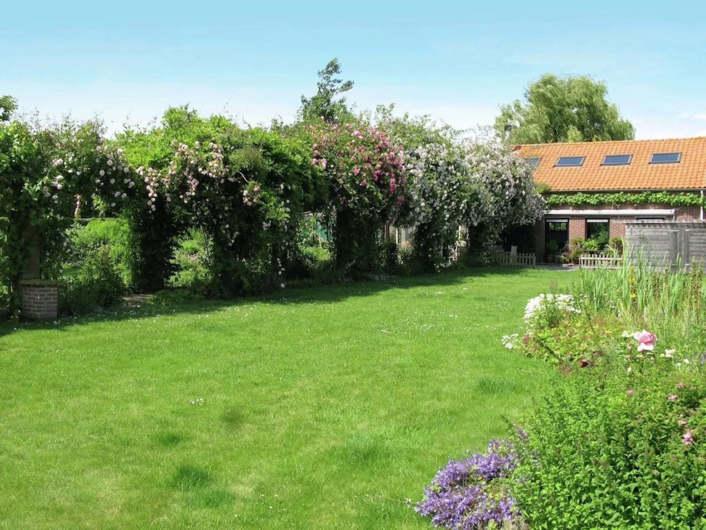 Cozy Holiday Home in Baarland With a Swimming Pool