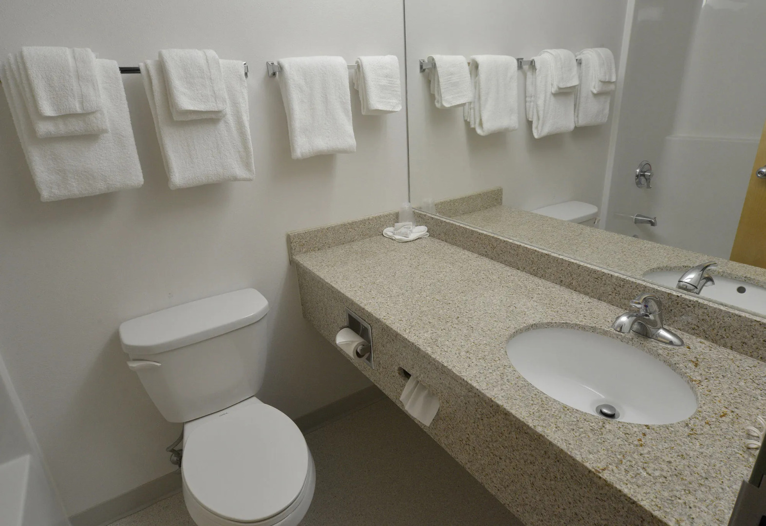 The Great Falls Inn by Riversage