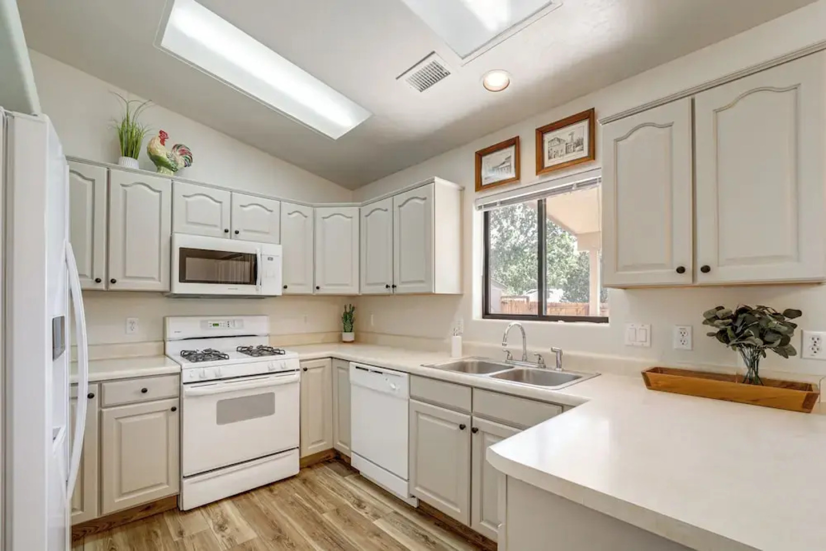 Hike, Shop & Unwind: Cottonwood Home w/ Patio!