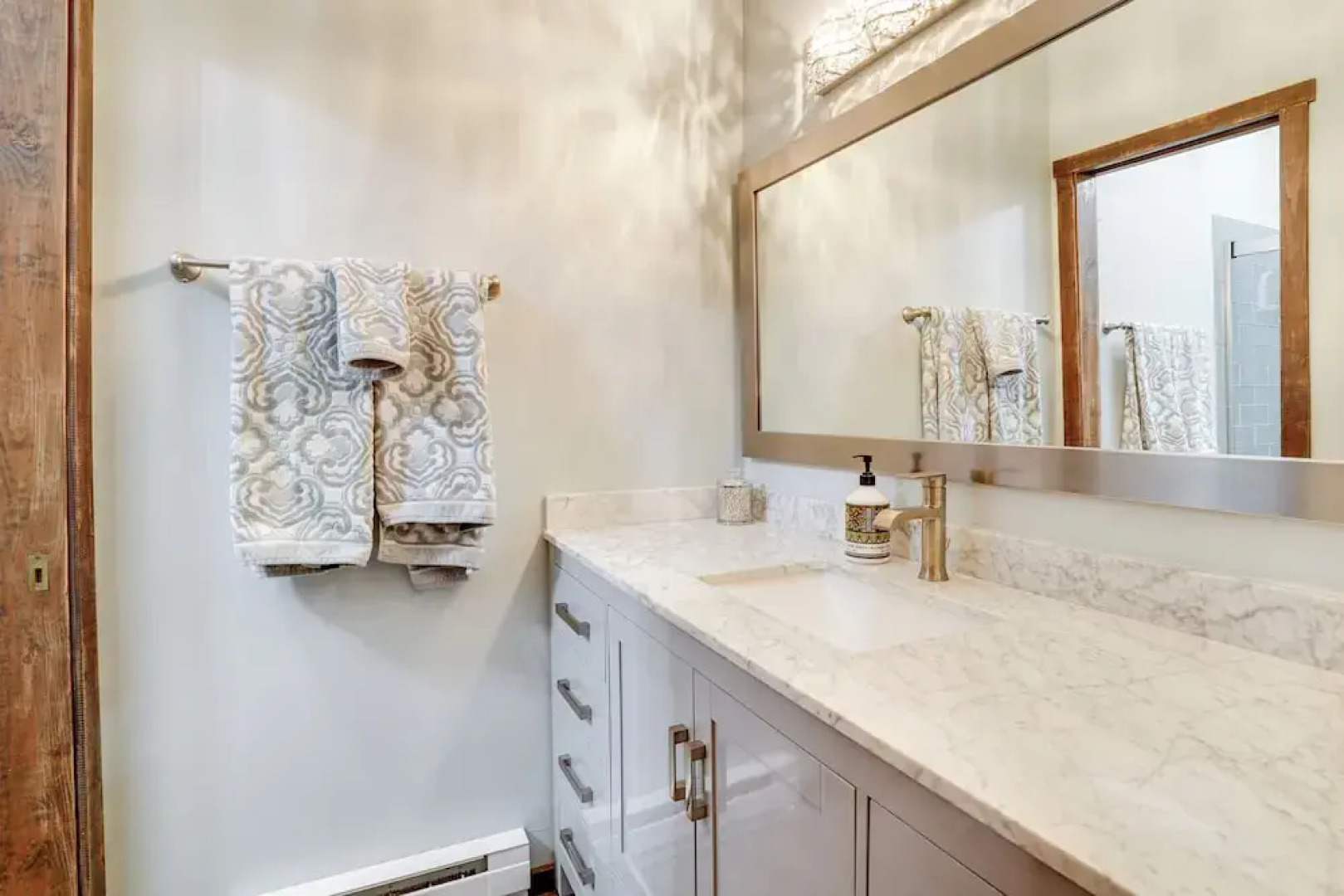 Charming Townhome - Walk to Greek Peak Mountain!