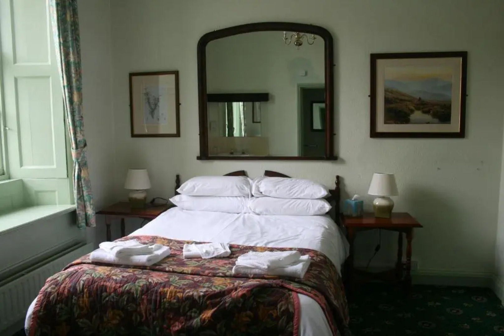 The Ilchester Arms Hotel