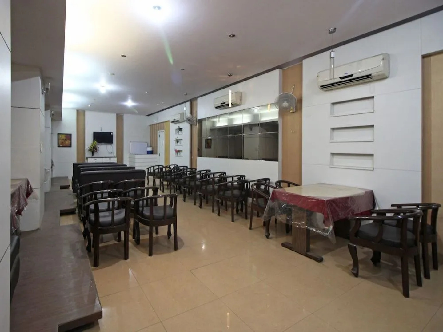 OYO 7636 Hotel Kaushalya Residency
