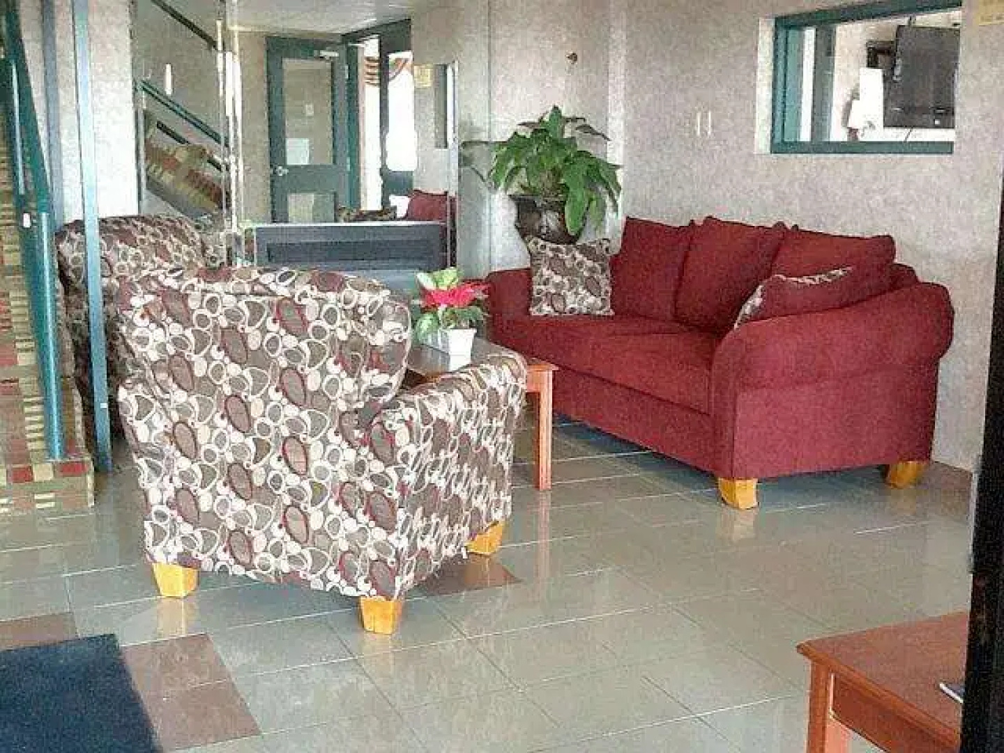 Lexington Inn & Suites Windsor