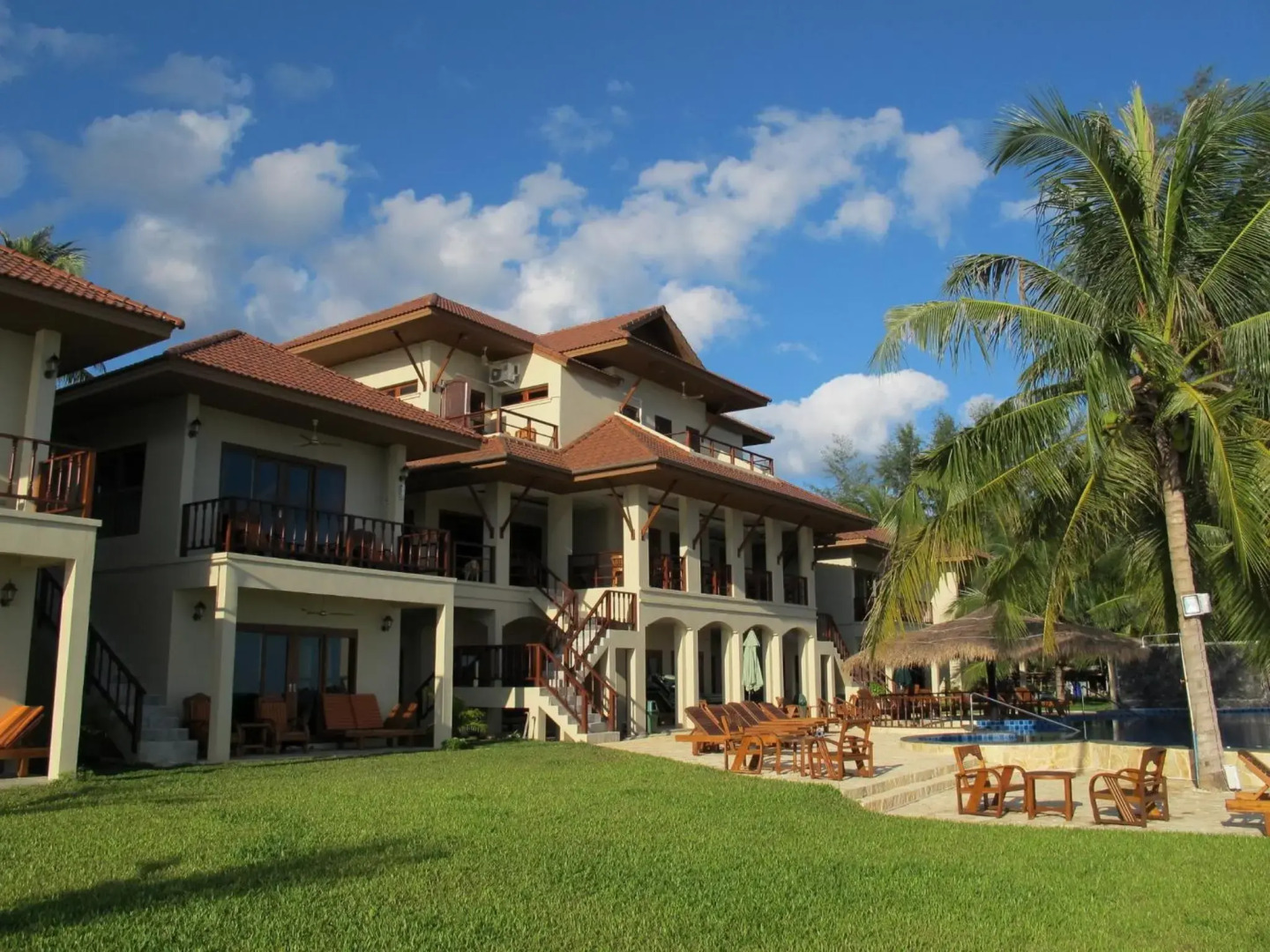 Sara Beachfront Boutique Resort
