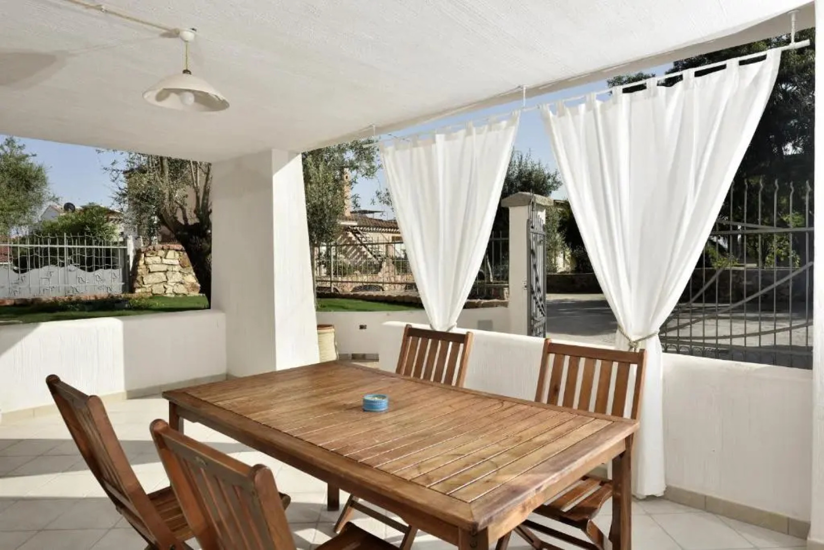 Levante a pochi passi dal mare