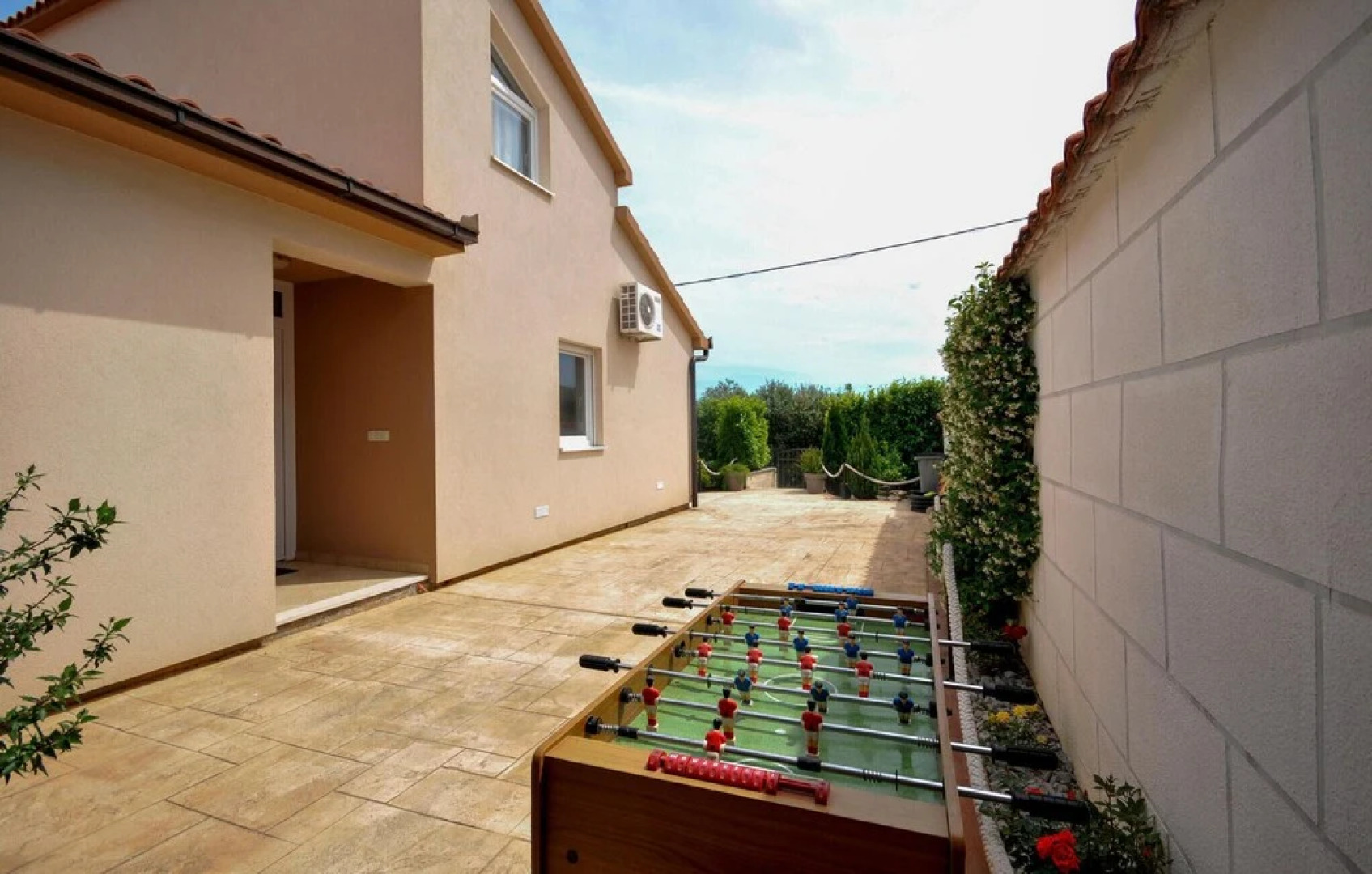 Beautiful Home in Kastel Stafilic With Wifi and 4 Bedrooms