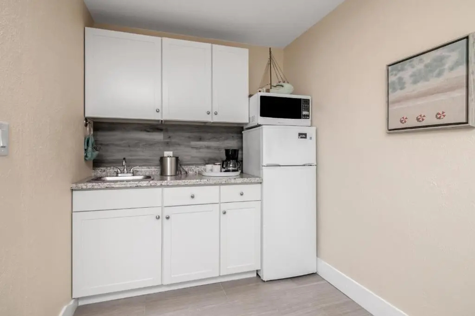 Latitude 26 Waterfront Boutique Resort - Fort Myers Beach