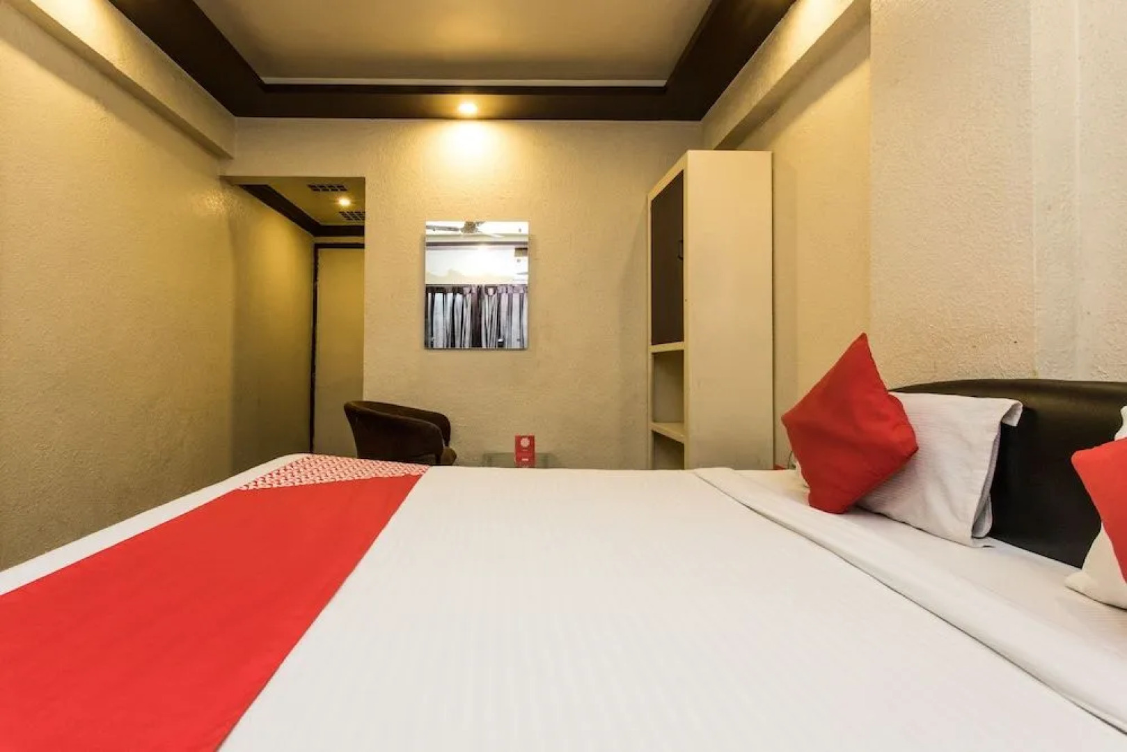 Oyo 35832 Gurukripa Inn