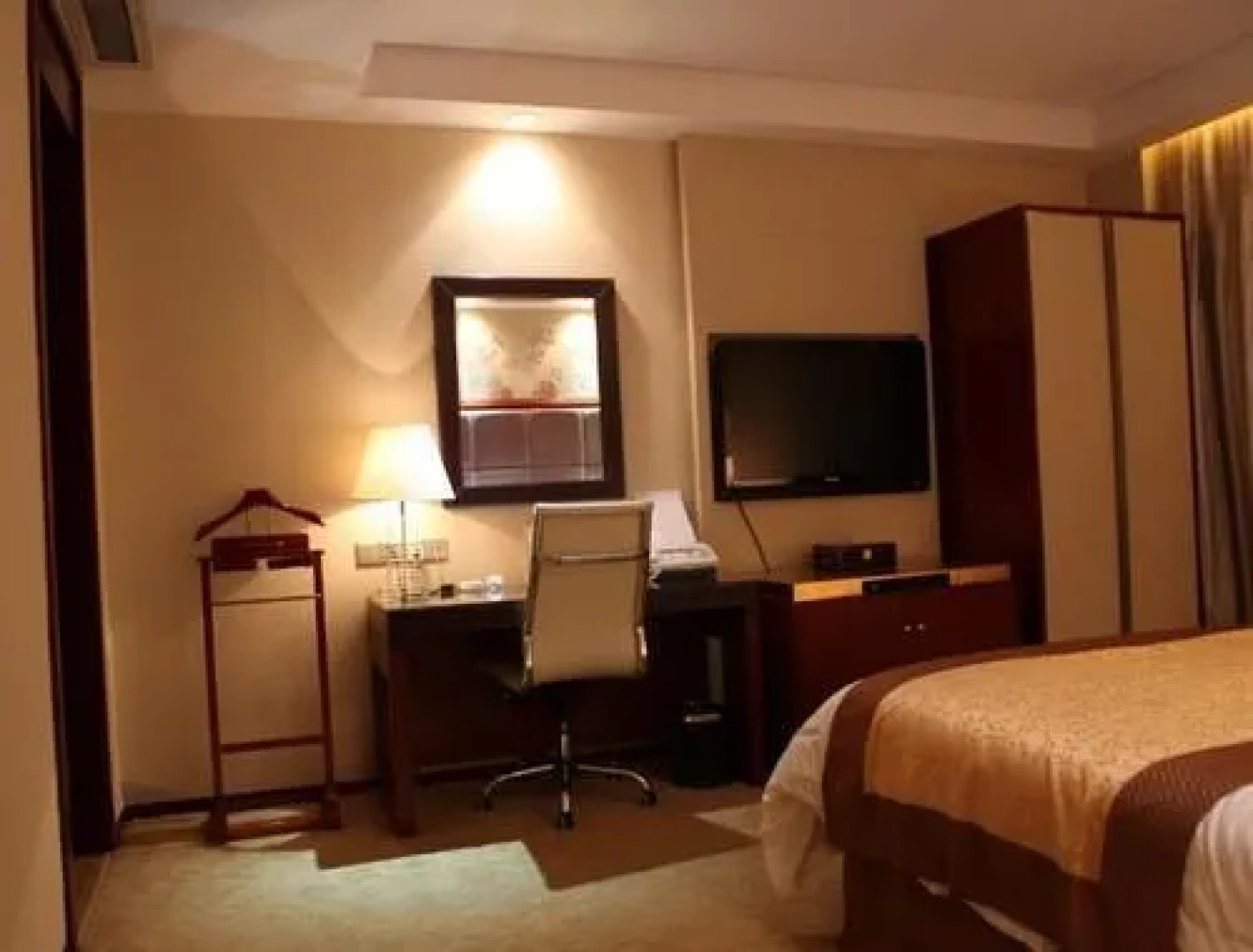 Hentique Huijin Resort Hotel