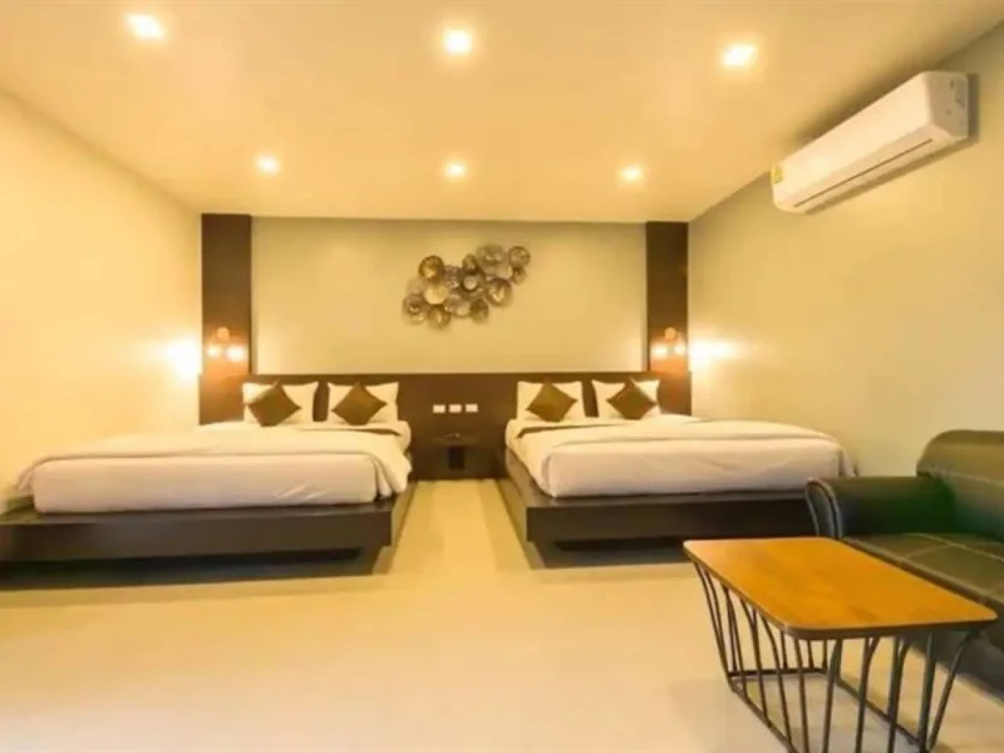 The Laekhong River Resort