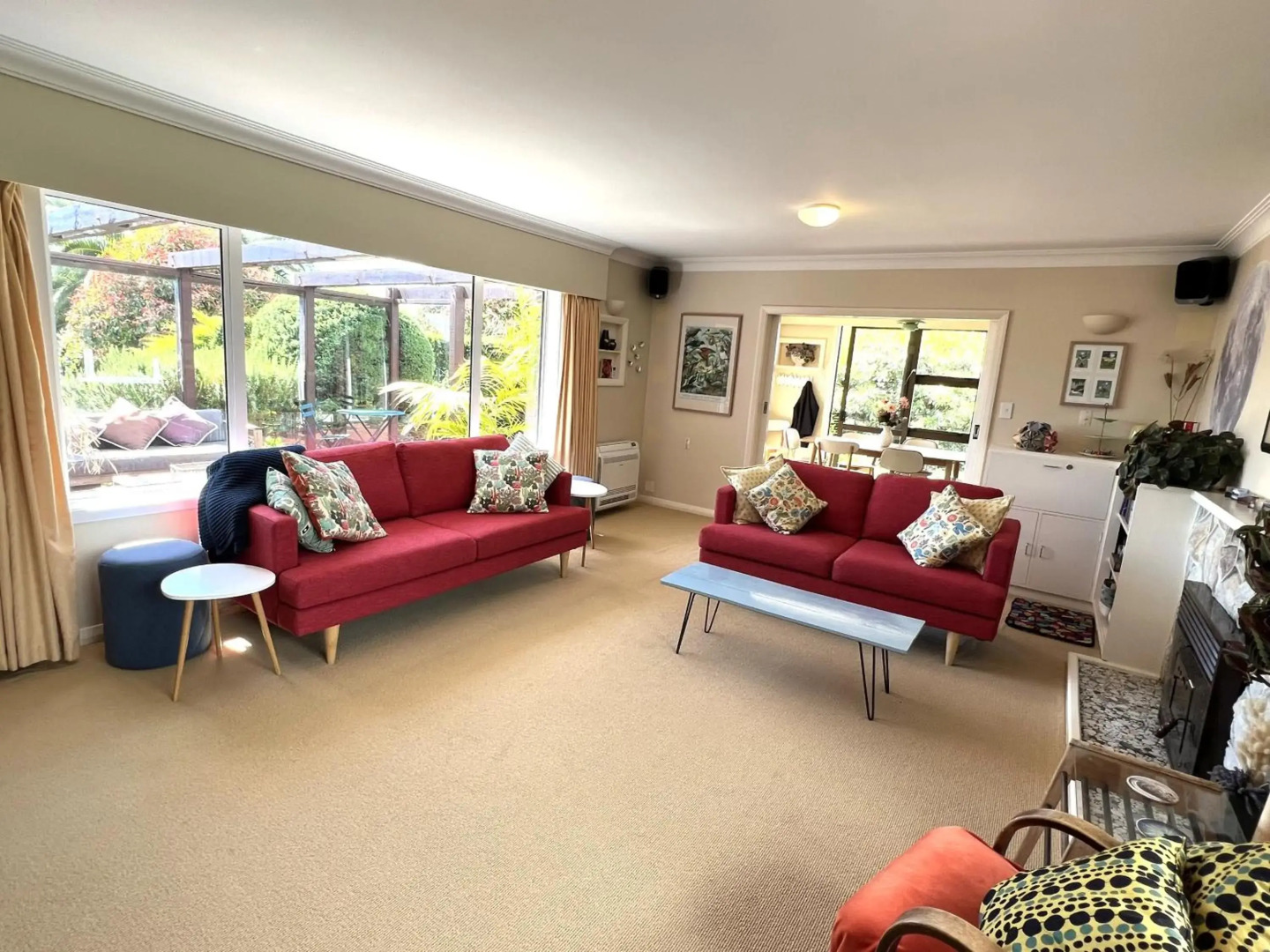 Tranquility Base - Waikanae Beach Holiday Home