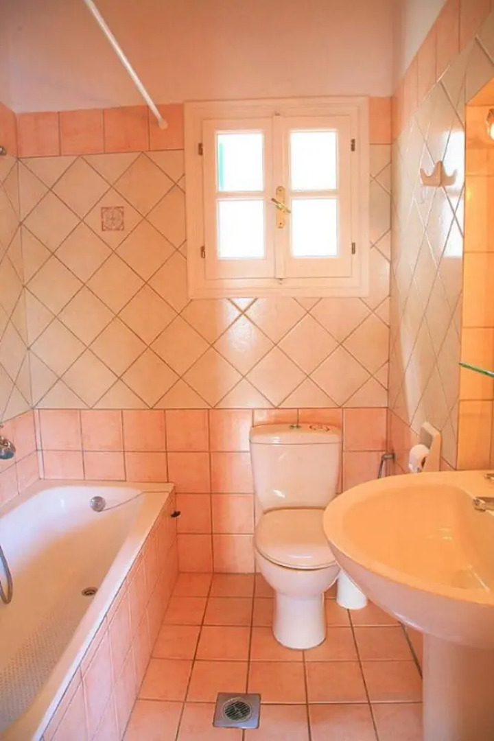 Alexandra Walk to Beach Sea Views A C Wifi Car Not Required - 218