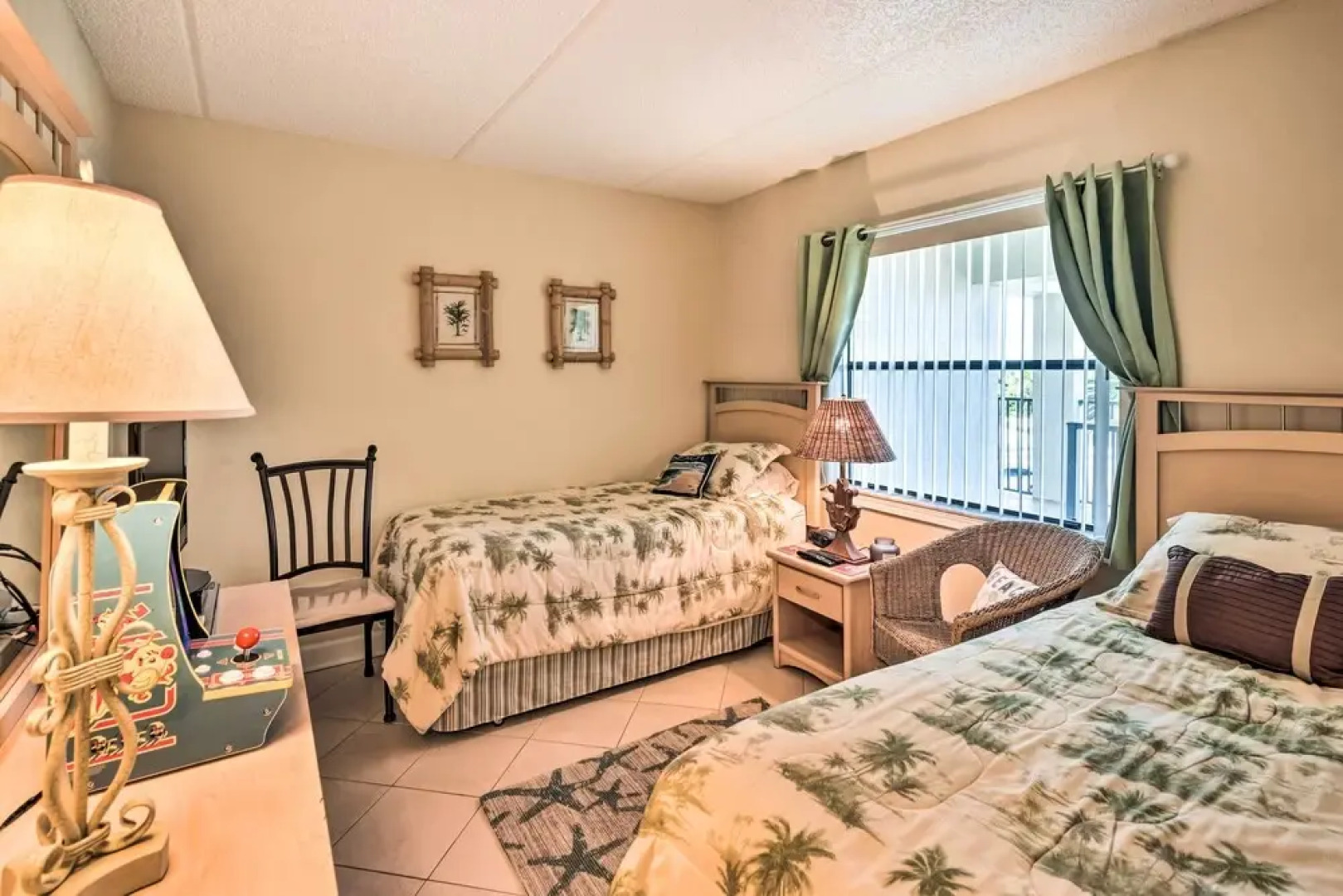 Ormond Beach Condo w/ Balcony & Views