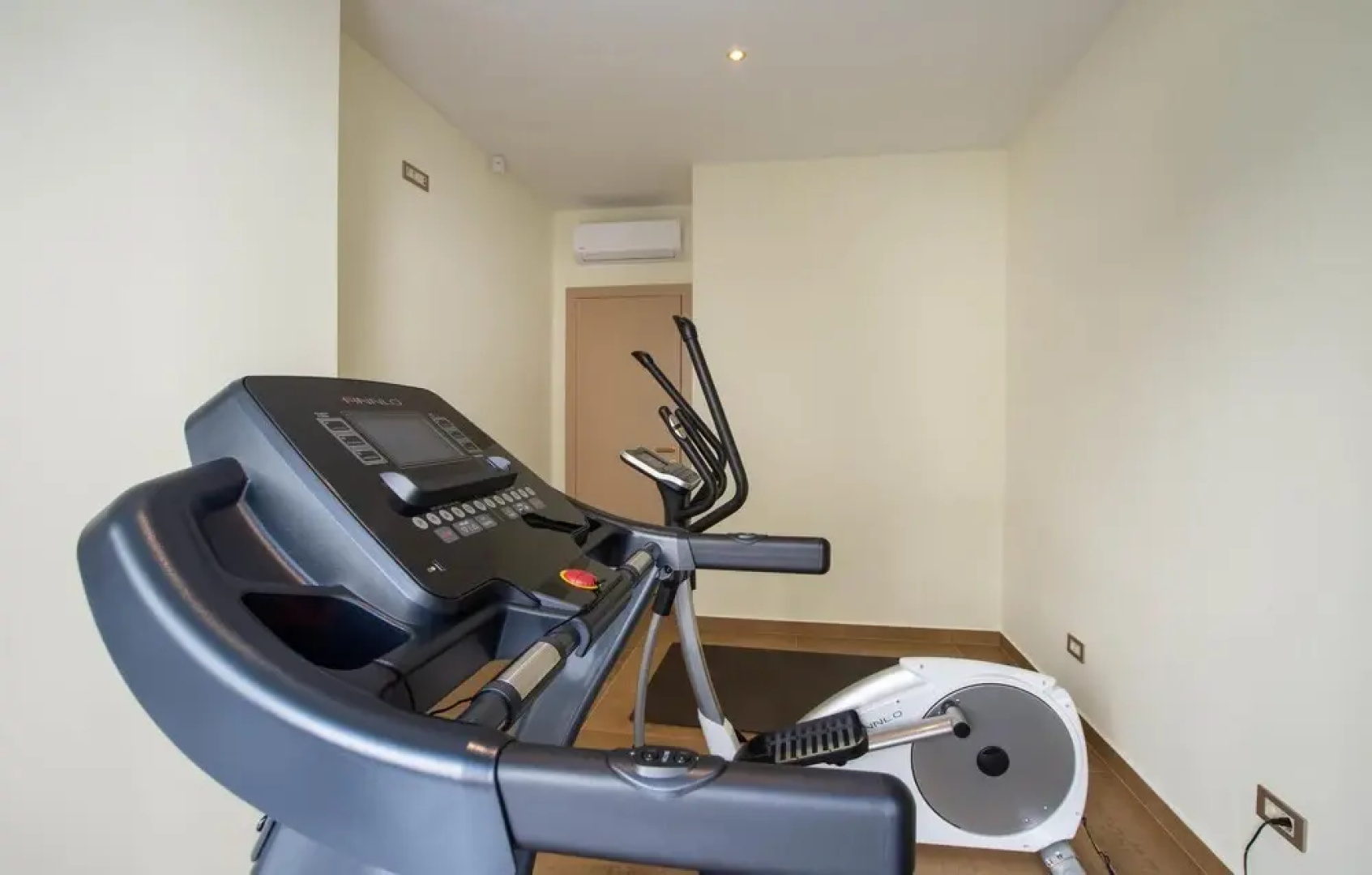 Awesome Home in Jesenice With Sauna, Wifi and Heated Swimming Pool