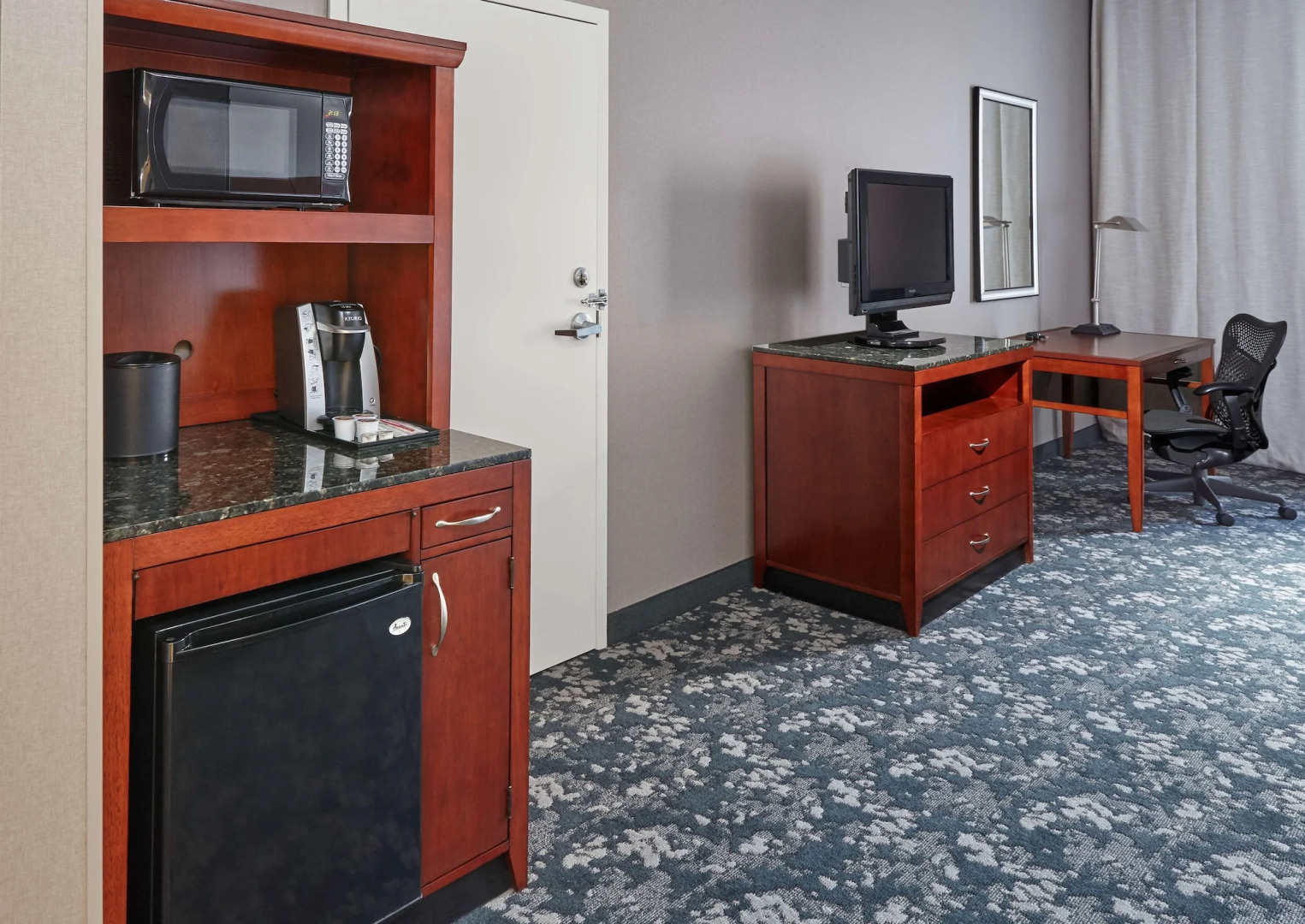 Hilton Garden Inn Lake Forest Mettawa