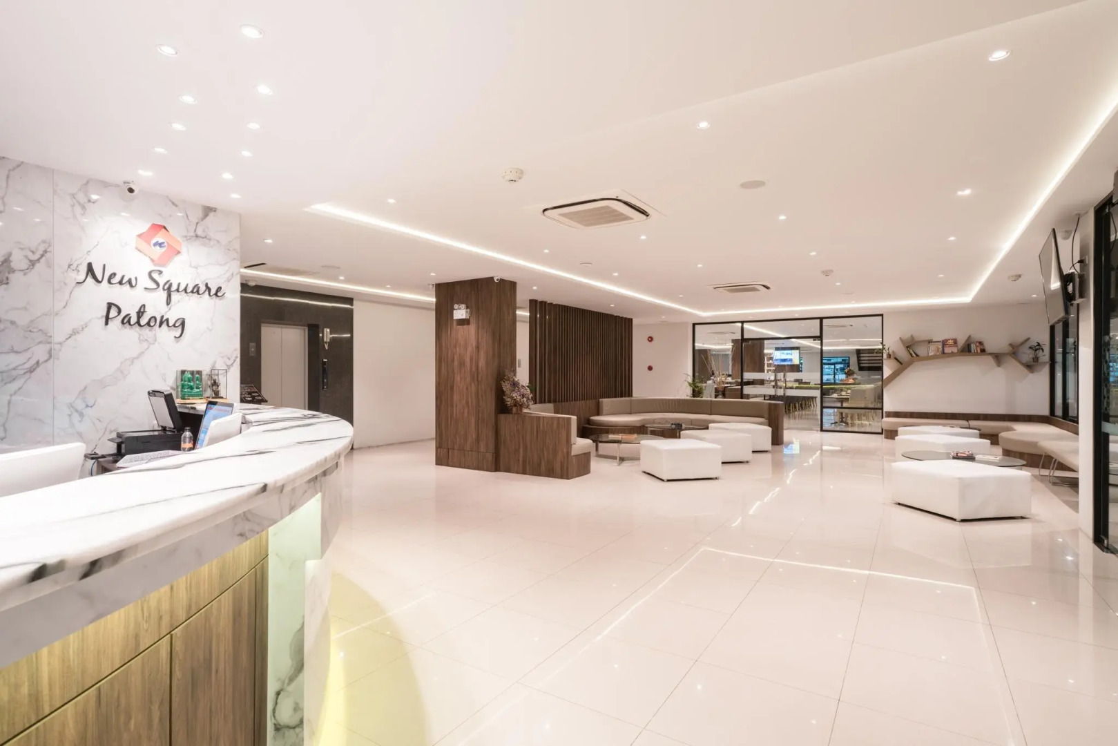 New Square Patong Hotel