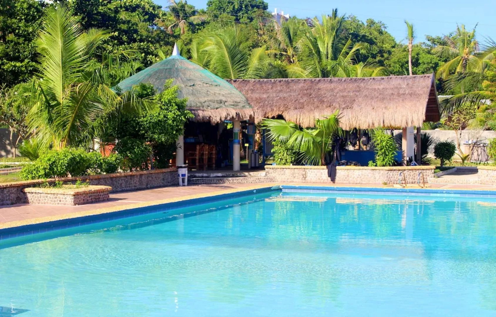 Thresher Cove Dive Resort