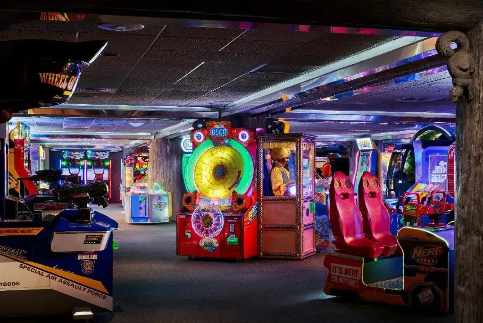 Отель Caesars Republic Lake Tahoe — A Caesars Destination