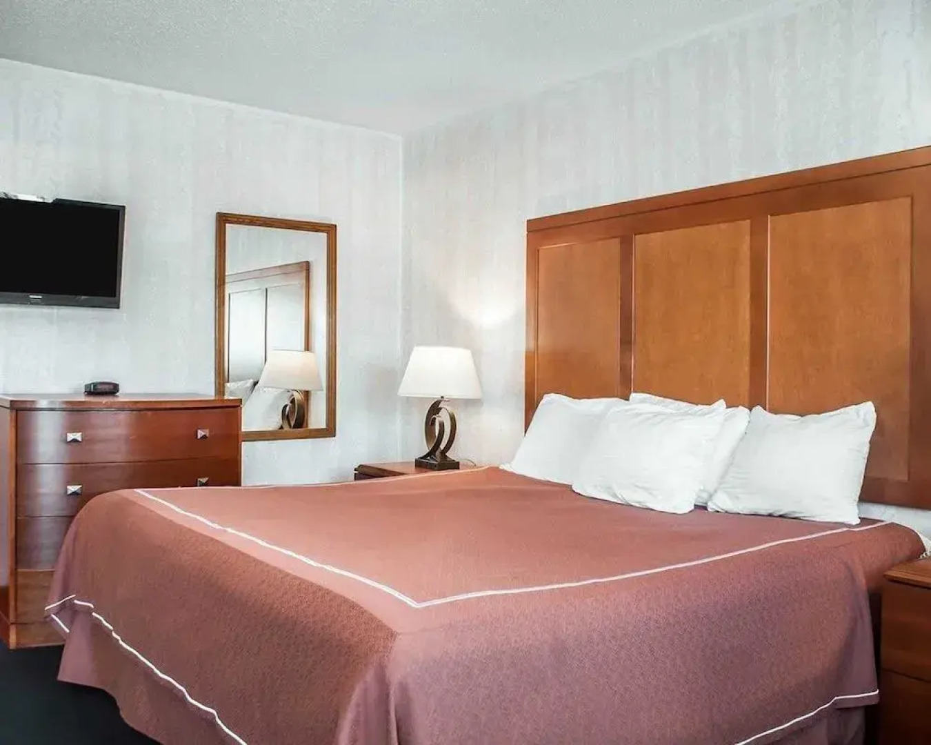 Rodeway Inn & Suites Niagara Falls