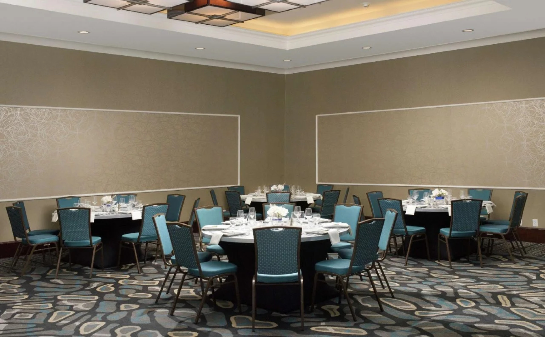 Embassy Suites by Hilton Atlanta Airport