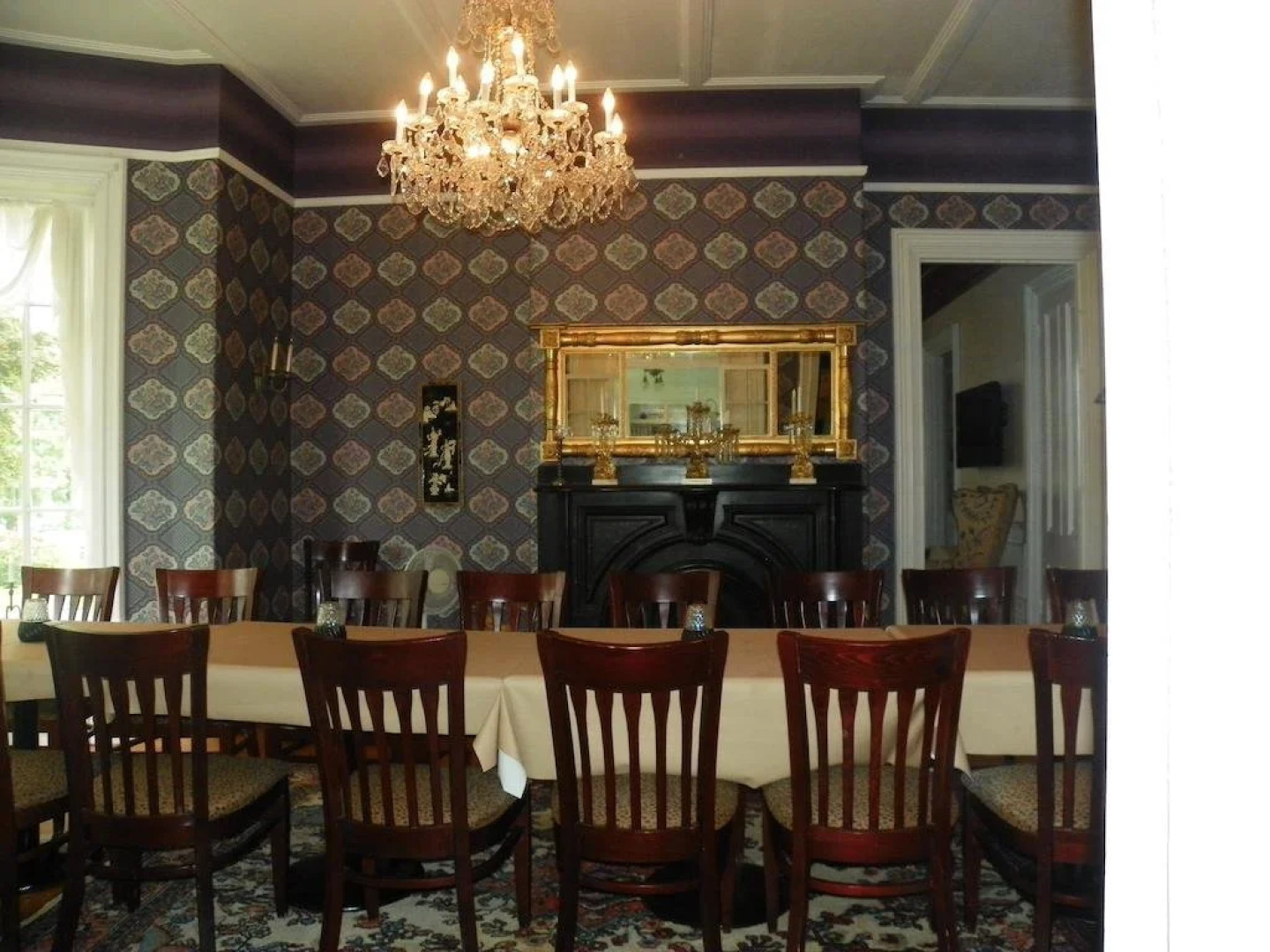 Homeport Inn and Tavern