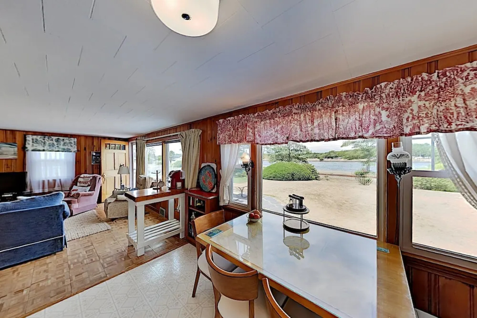 11emerap 4 Bedroom Home