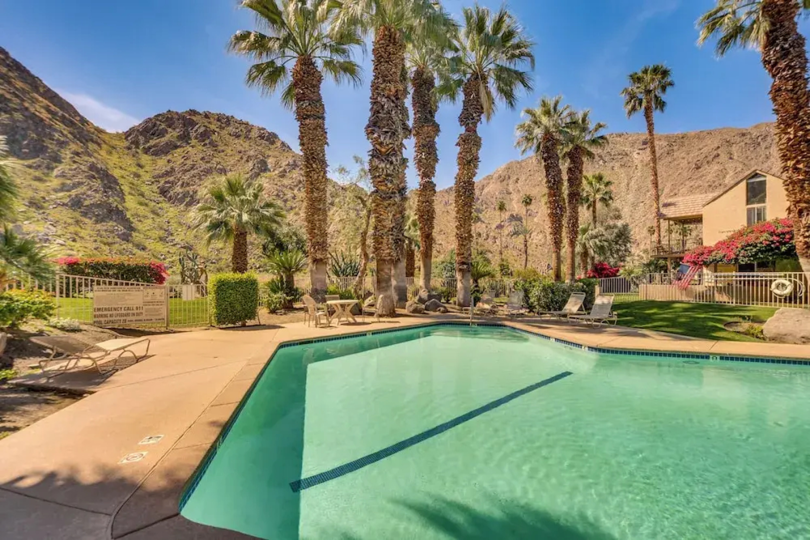 Near Golf: Indian Wells Studio w/ Pool Access